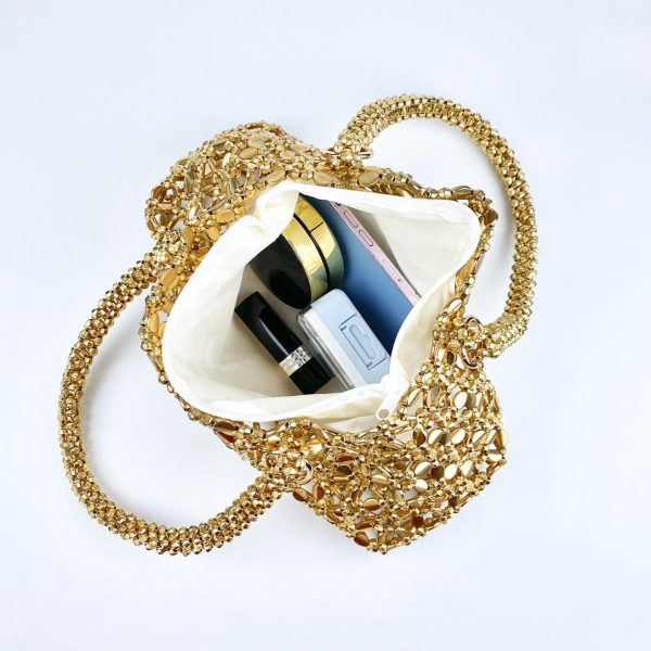 Lustrous Handbag Fashion - Image 5